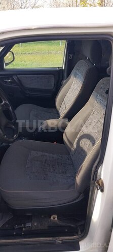 GAZ 31105 2006, 349,000 km - 2.3 l - Quba