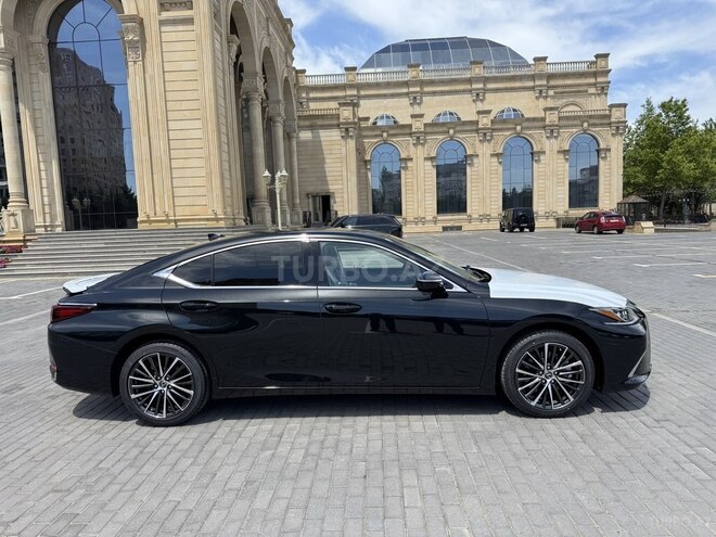 Lexus ES 300h-4
