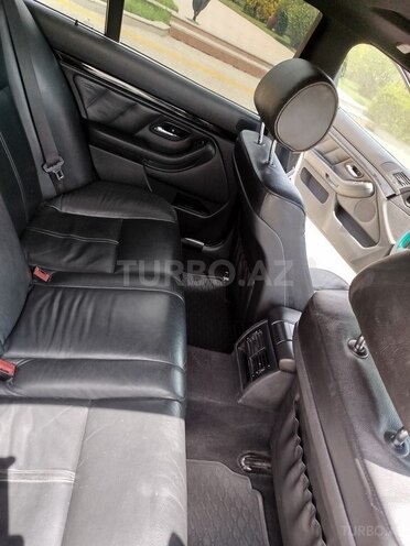 BMW 525 2002, 320,000 km - 2.5 l - Bakı