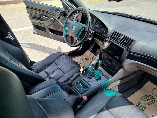 BMW 525 2002, 320,000 km - 2.5 l - Bakı