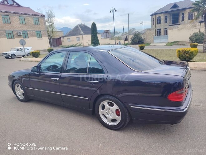 Mercedes E 240 1999, 261,000 km - 2.4 л - Bakı