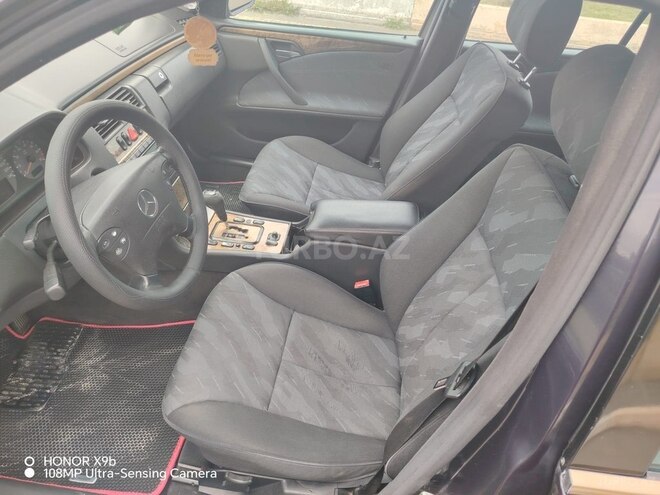 Mercedes E 240 1999, 261,000 km - 2.4 л - Bakı