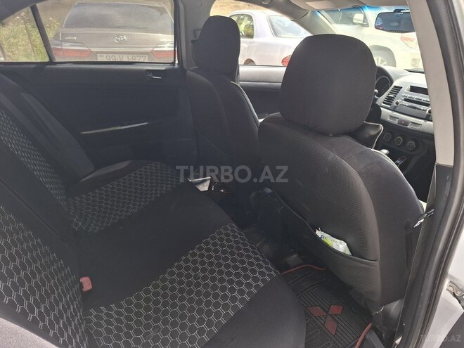 Mitsubishi Lancer 2010, 250,000 km - 2.0 l - Bakı