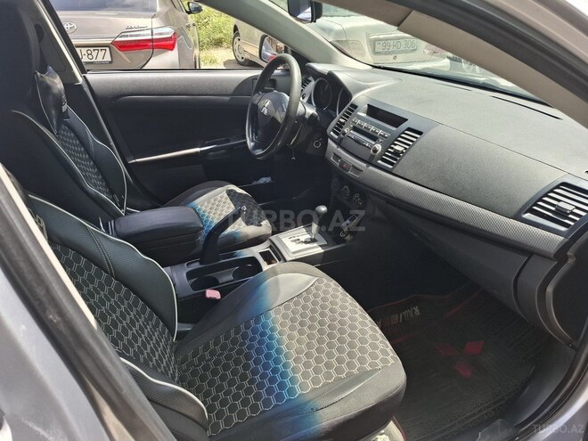 Mitsubishi Lancer 2010, 250,000 km - 2.0 l - Bakı