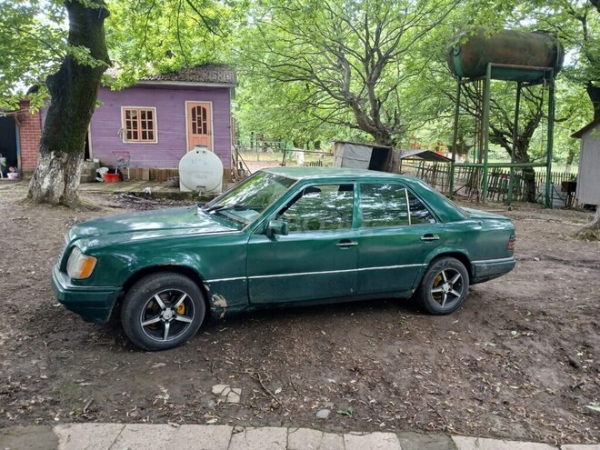 Mercedes E 200 d 1993, 240,000 km - 2.0 l - Masallı
