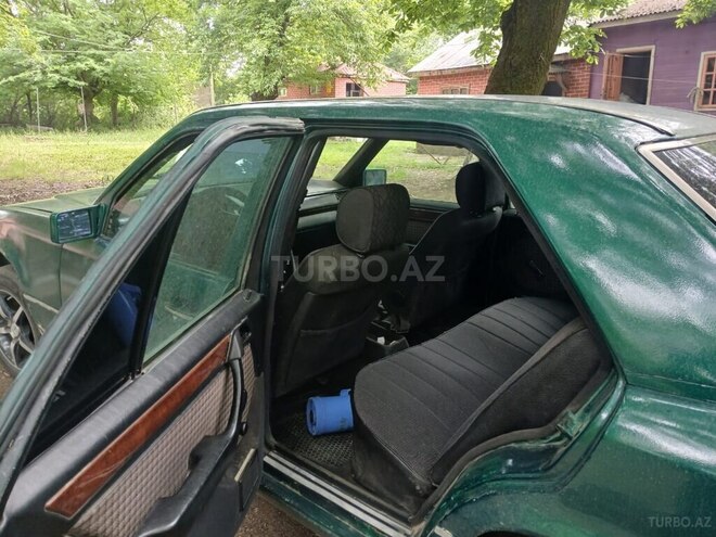 Mercedes E 200 d 1993, 240,000 km - 2.0 l - Masallı