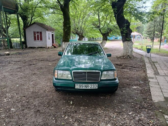 Mercedes E 200 d 1993, 240,000 km - 2.0 l - Masallı