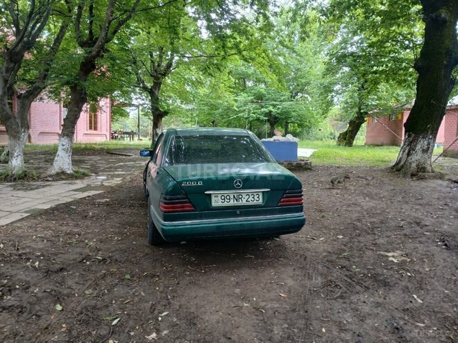 Mercedes E 200 d 1993, 240,000 km - 2.0 l - Masallı