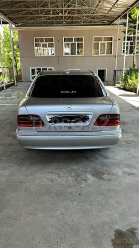 Mercedes E 270 2001, 940,000 km - 2.7 l - Biləsuvar