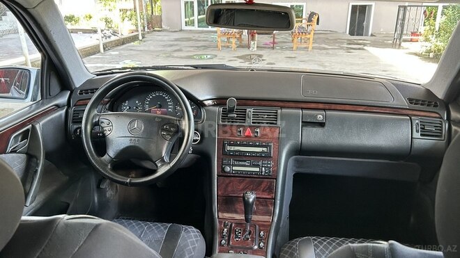 Mercedes E 270 2001, 940,000 km - 2.7 l - Biləsuvar