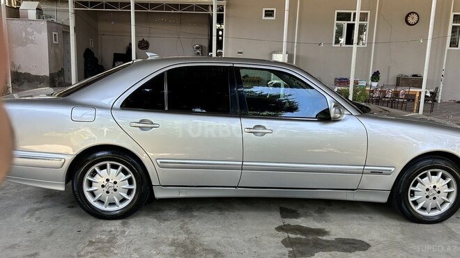 Mercedes E 270 2001, 940,000 km - 2.7 l - Biləsuvar