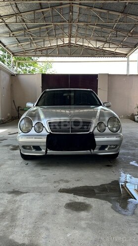 Mercedes E 270 2001, 940,000 km - 2.7 l - Biləsuvar