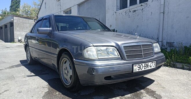 Mercedes C 220 1995, 395,000 km - 2.2 л - Qax