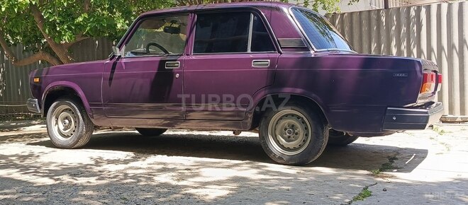 LADA (VAZ) 2107 2002, 70,000 km - 1.6 l - Salyan
