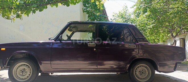 LADA (VAZ) 2107 2002, 70,000 km - 1.6 l - Salyan