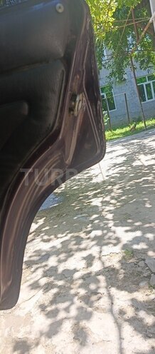 LADA (VAZ) 2107 2002, 70,000 km - 1.6 l - Salyan
