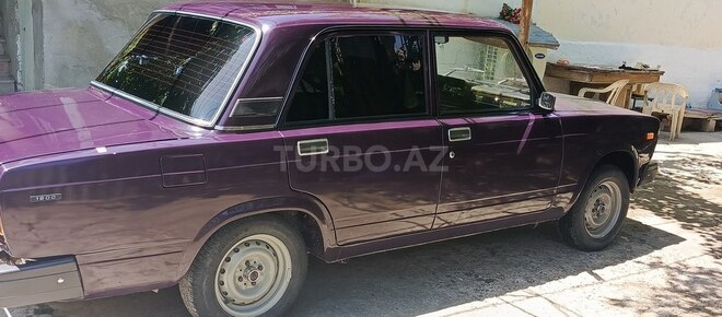 LADA (VAZ) 2107 2002, 70,000 km - 1.6 l - Salyan