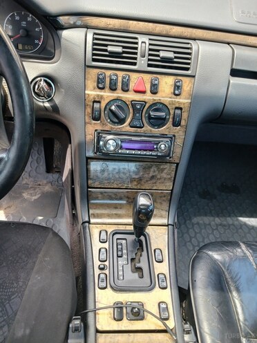 Mercedes E 300 d 1998, 312,045 km - 3.0 л - Bakı