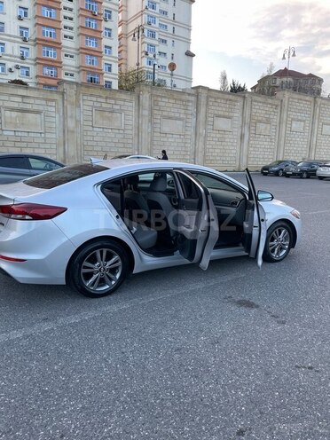 Hyundai Elantra 2017, 75,000 km - 2.0 л - Bakı