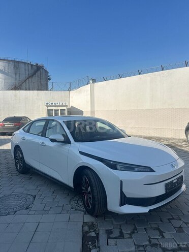 Changan Qiyuan A05 2025, 0 km - 1.5 л - Bakı