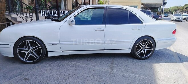 Mercedes E 240 1999, 390,020 km - 2.4 l - Bakı