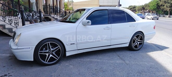 Mercedes E 240 1999, 390,020 km - 2.4 l - Bakı
