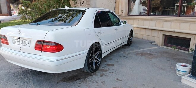 Mercedes E 240 1999, 390,020 km - 2.4 l - Bakı