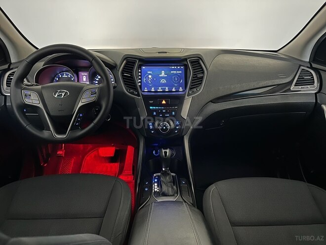 Hyundai Santa Fe-15