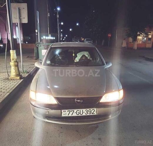Opel Vectra 1997, 220,000 km - 1.6 l - Quba
