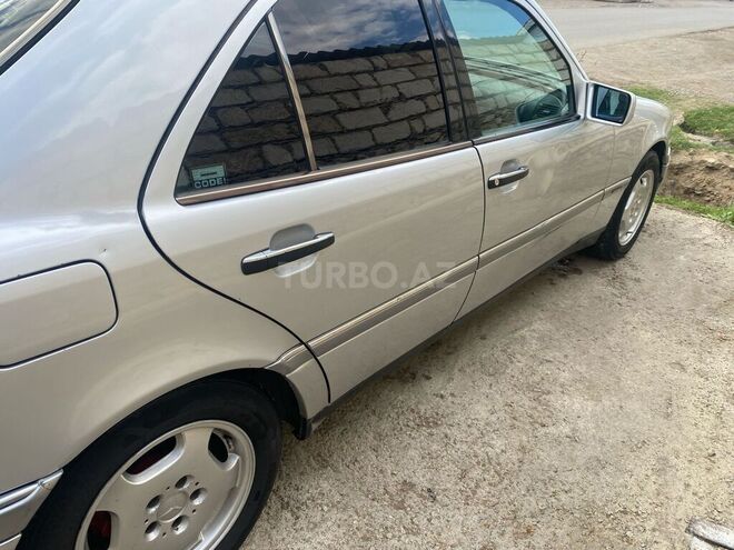Mercedes C 180 1996, 500,000 km - 1.8 l - Qazax