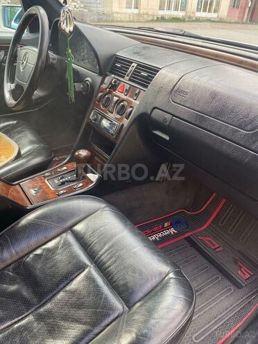 Mercedes C 180 1996, 500,000 km - 1.8 l - Qazax