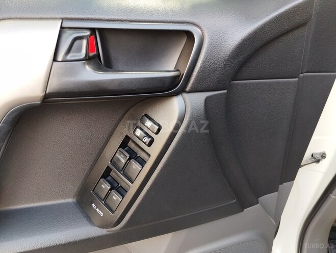 Toyota Land Cruiser Prado-15