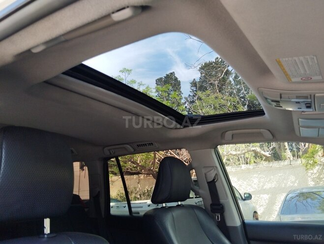 Toyota Land Cruiser Prado-11