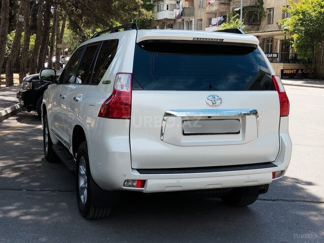 Toyota Land Cruiser Prado-6