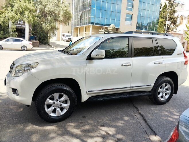 Toyota Land Cruiser Prado-5