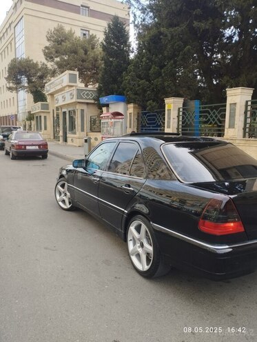 Mercedes C 230 1999, 285,000 km - 2.3 l - Bakı