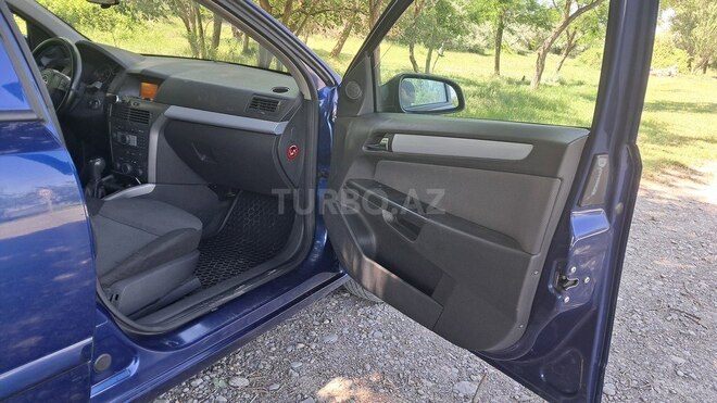 Opel Astra 2005, 320,000 km - 1.4 l - Bakı
