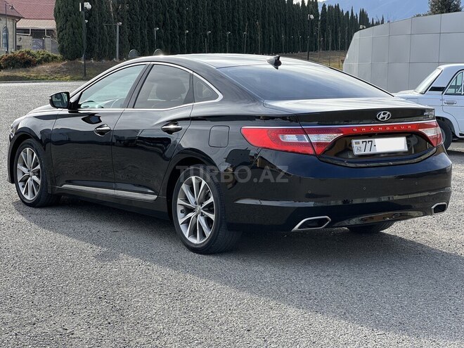 Hyundai Grandeur-4
