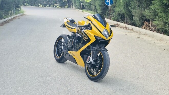 MV Agusta F3 800-1