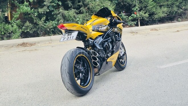 MV Agusta F3 800-5