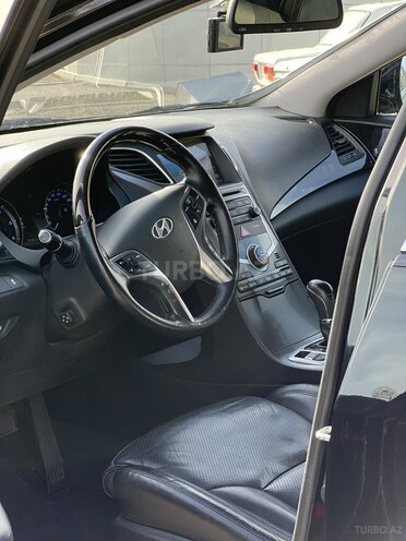 Hyundai Grandeur-8