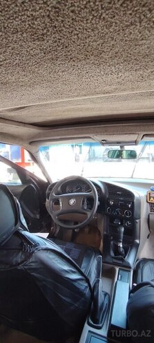BMW 318 1992, 200,000 km - 1.8 l - Tovuz