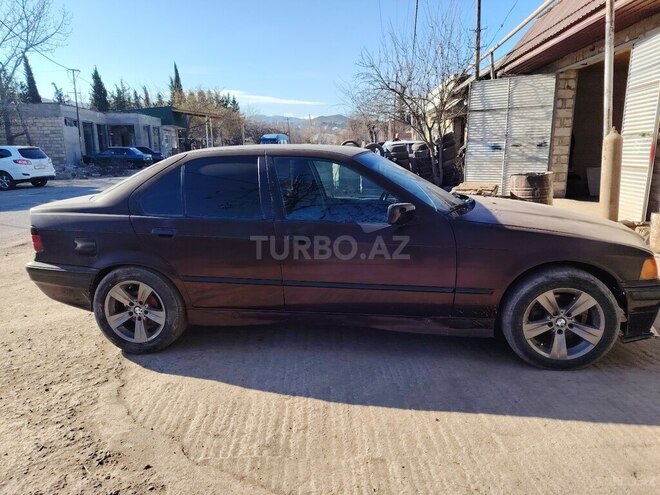 BMW 318 1992, 200,000 km - 1.8 l - Tovuz