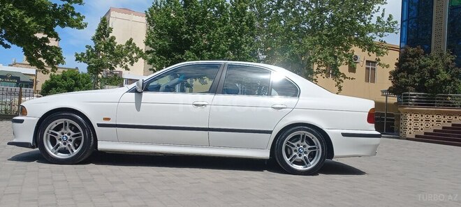 BMW 525 2003, 268,000 km - 2.5 l - Sumqayıt