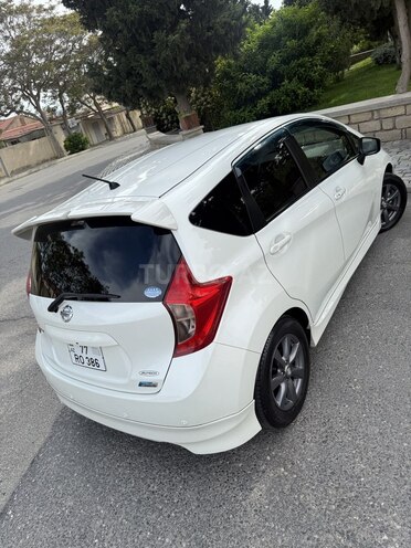 Nissan Note-7
