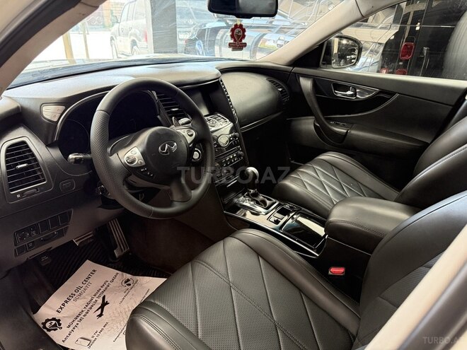 Infiniti FX35-8