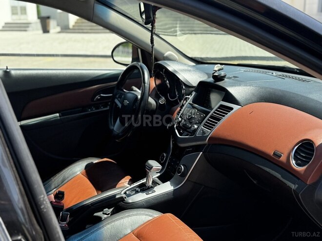 Chevrolet Cruze 2014, 325,000 km - 1.4 л - Tovuz