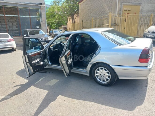 Mercedes C 240 2000, 135,486 km - 2.4 l - Bakı
