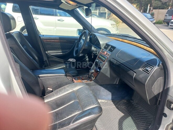 Mercedes C 240 2000, 135,486 km - 2.4 l - Bakı
