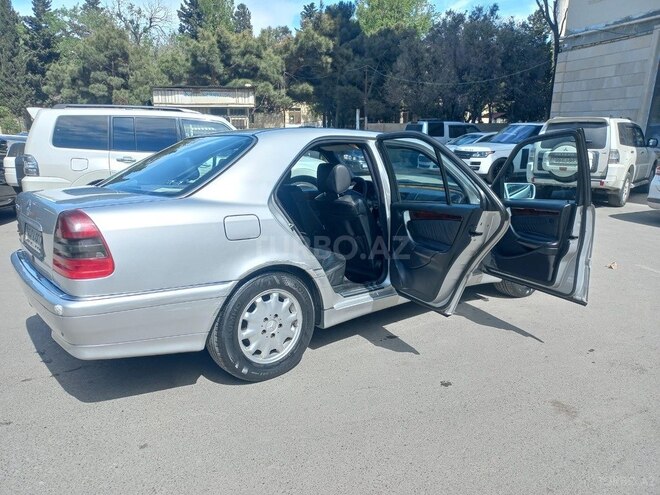 Mercedes C 240 2000, 135,486 km - 2.4 l - Bakı